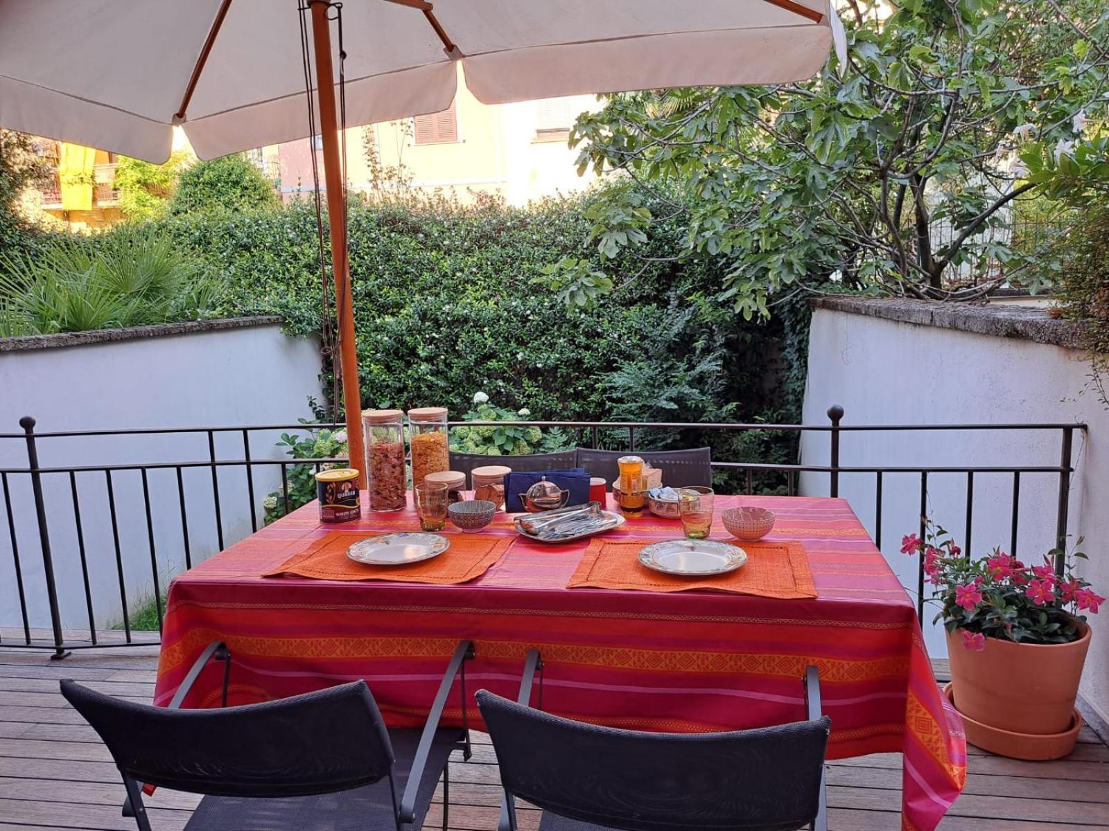 Casa Mari - Free Secure Parking, Breakfast, Private Bathroom, Wifi, Garden, Aircon, 3 Min Walk To Metro And Train Station Milan Exterior photo