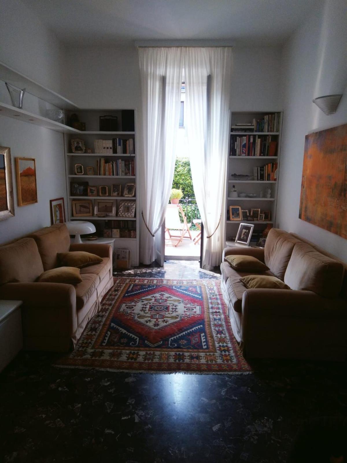 Casa Mari - Free Secure Parking, Breakfast, Private Bathroom, Wifi, Garden, Aircon, 3 Min Walk To Metro And Train Station Milan Exterior photo